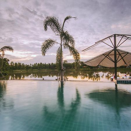 Tanita Lagoon Resort Udon Thani Esterno foto