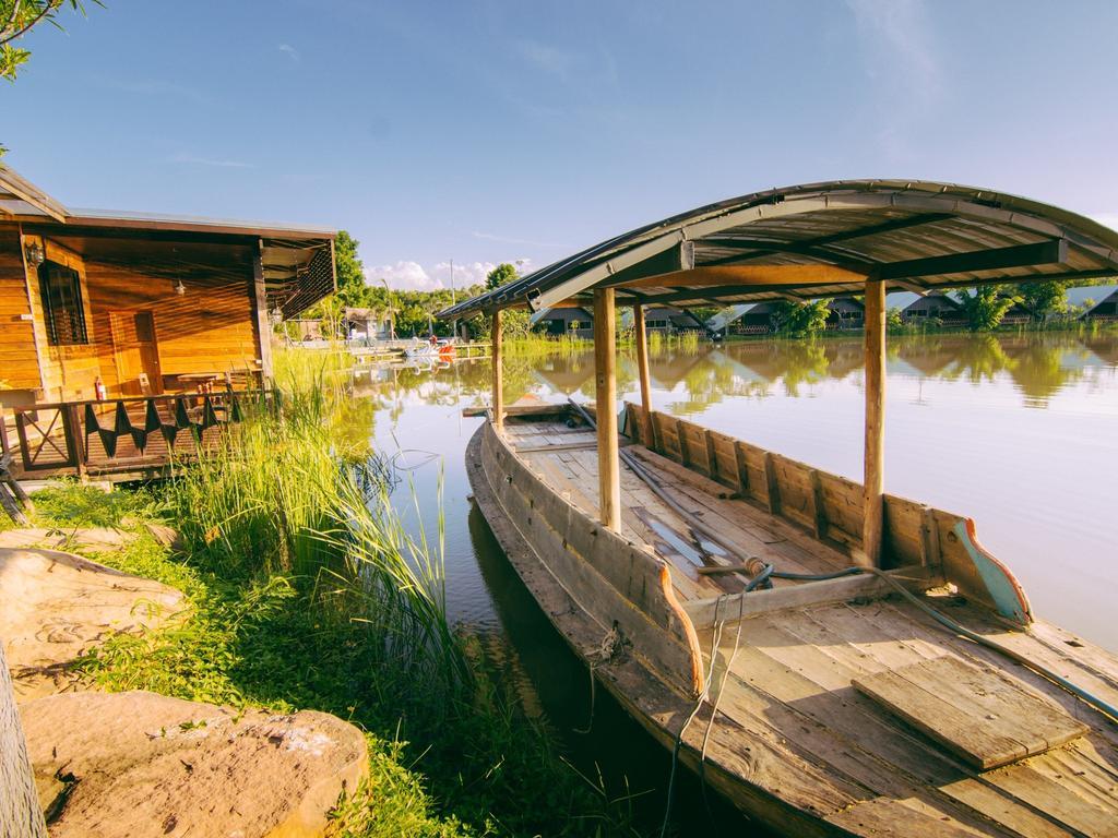 Tanita Lagoon Resort Udon Thani Esterno foto