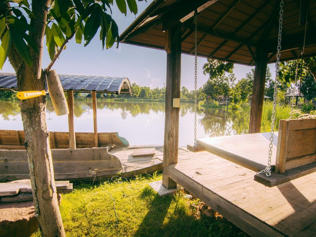 Tanita Lagoon Resort Udon Thani Esterno foto