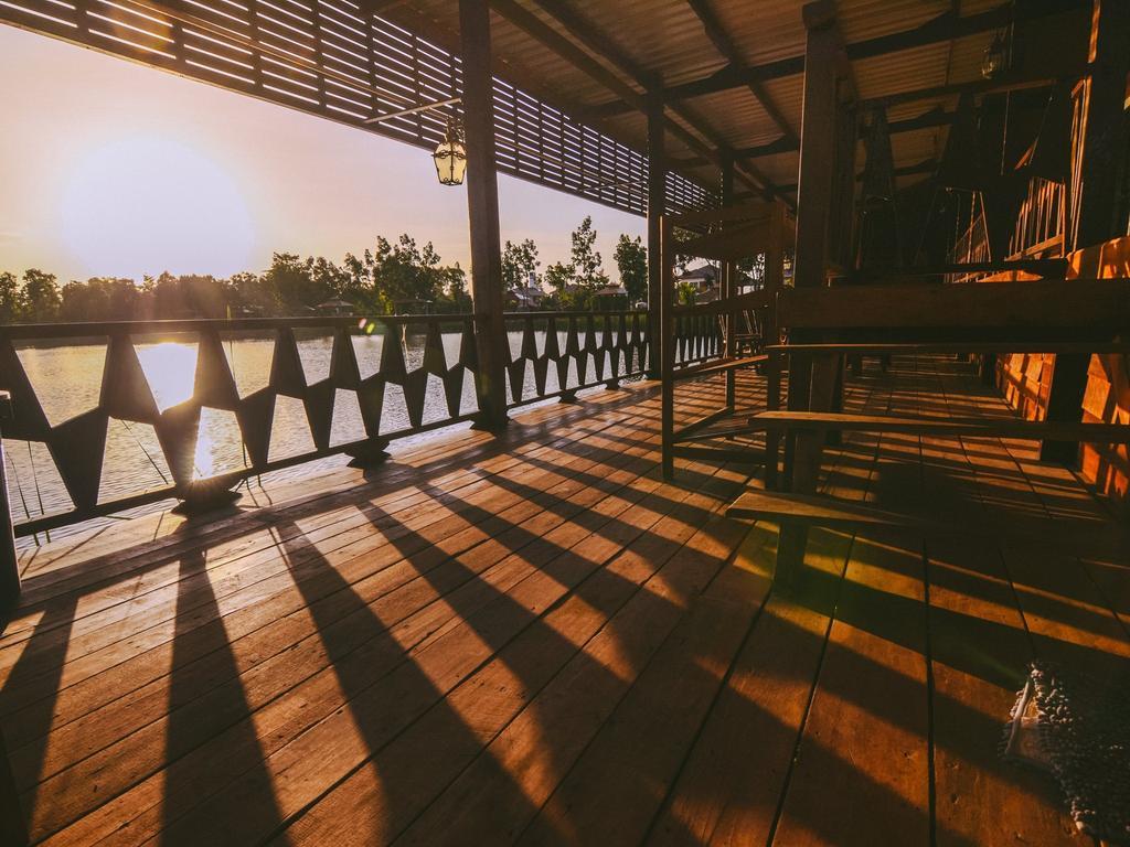 Tanita Lagoon Resort Udon Thani Esterno foto
