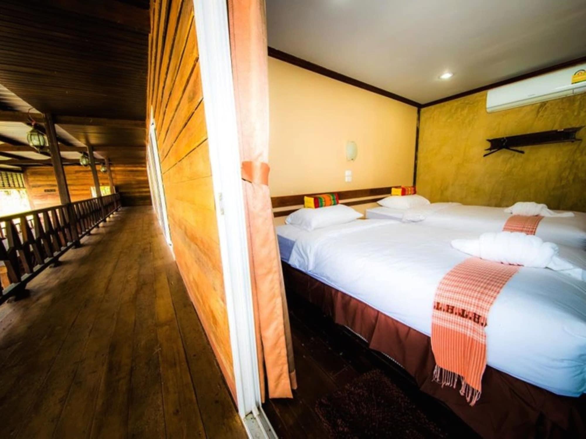 Tanita Lagoon Resort Udon Thani Esterno foto