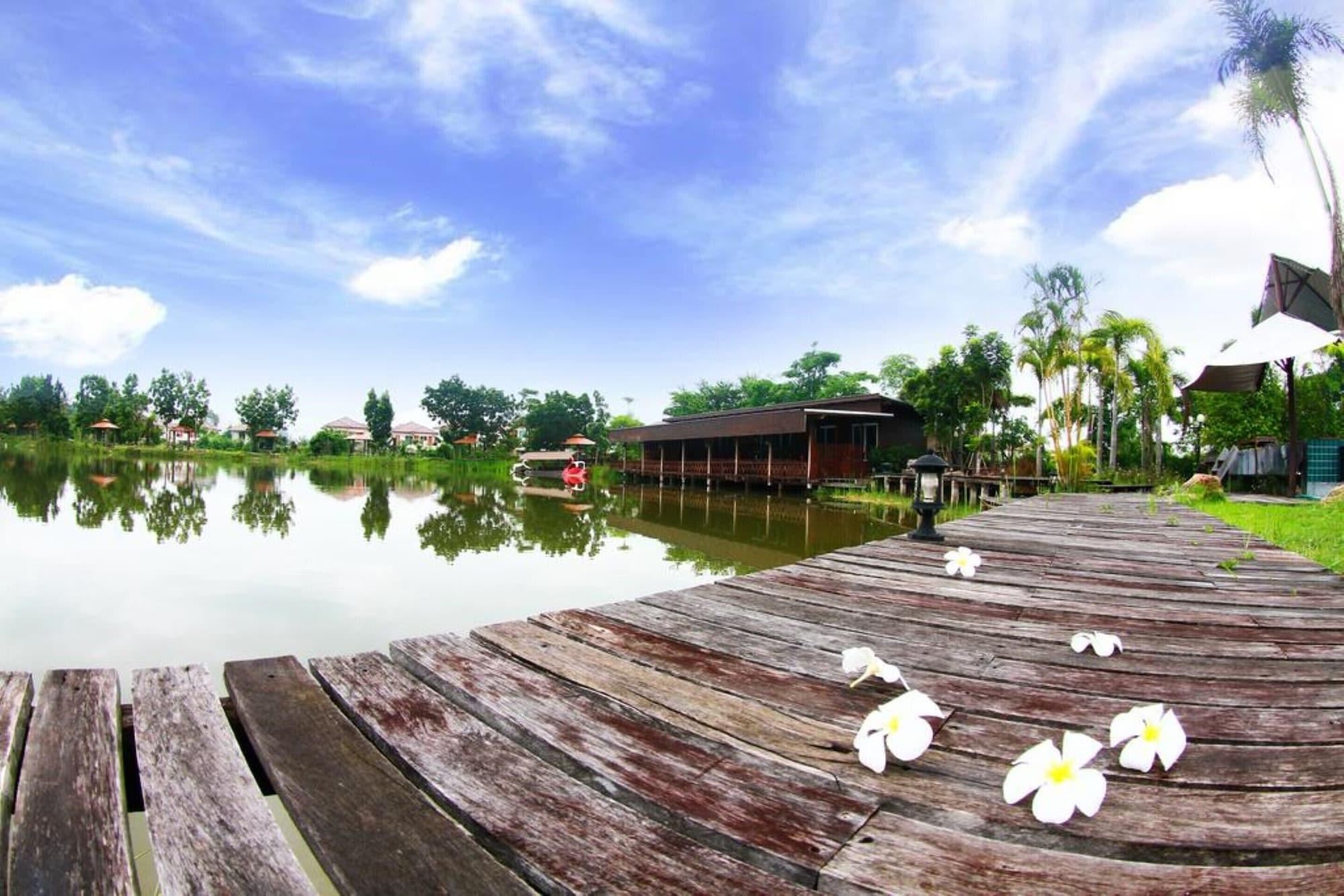 Tanita Lagoon Resort Udon Thani Esterno foto