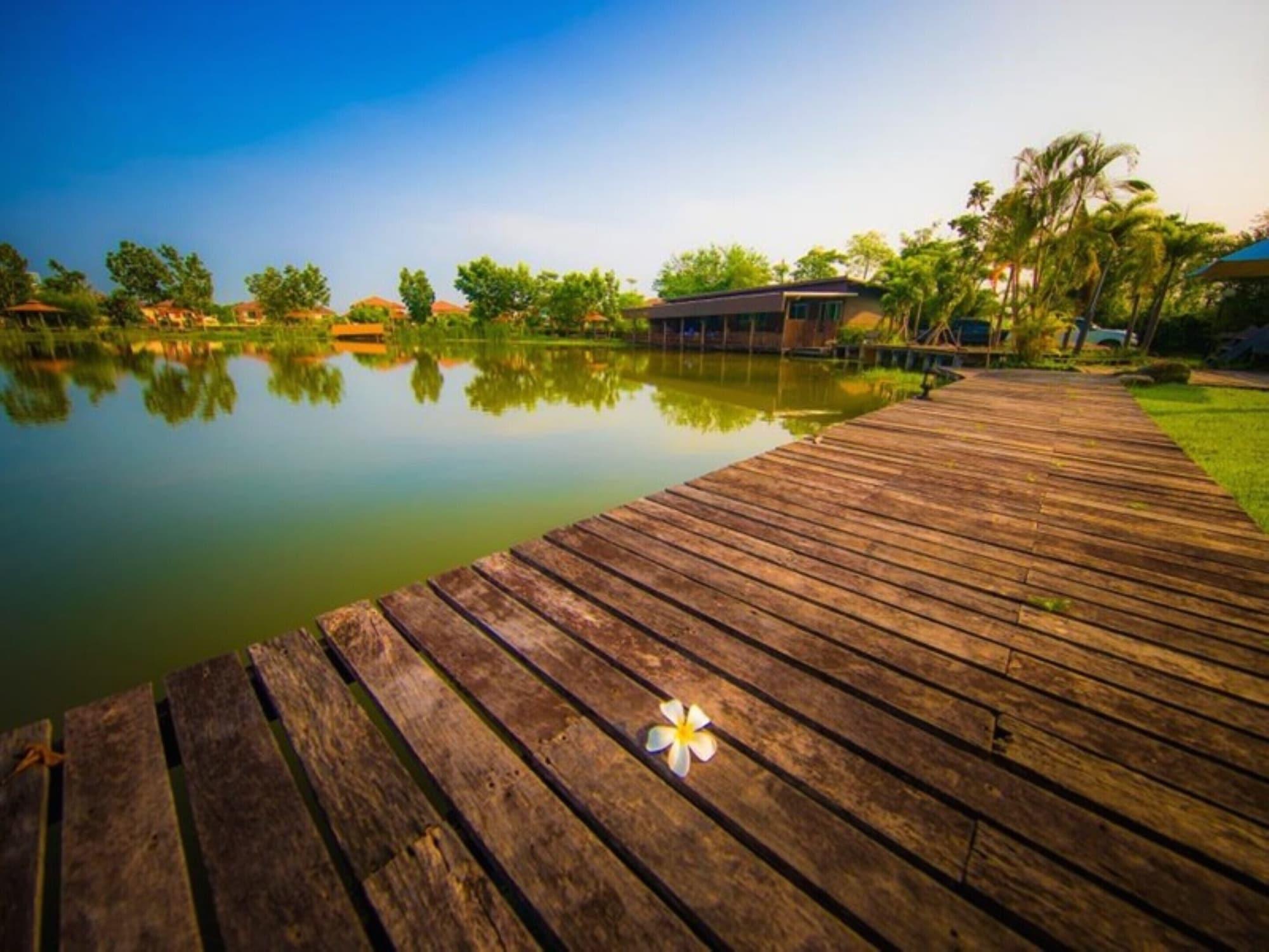 Tanita Lagoon Resort Udon Thani Esterno foto
