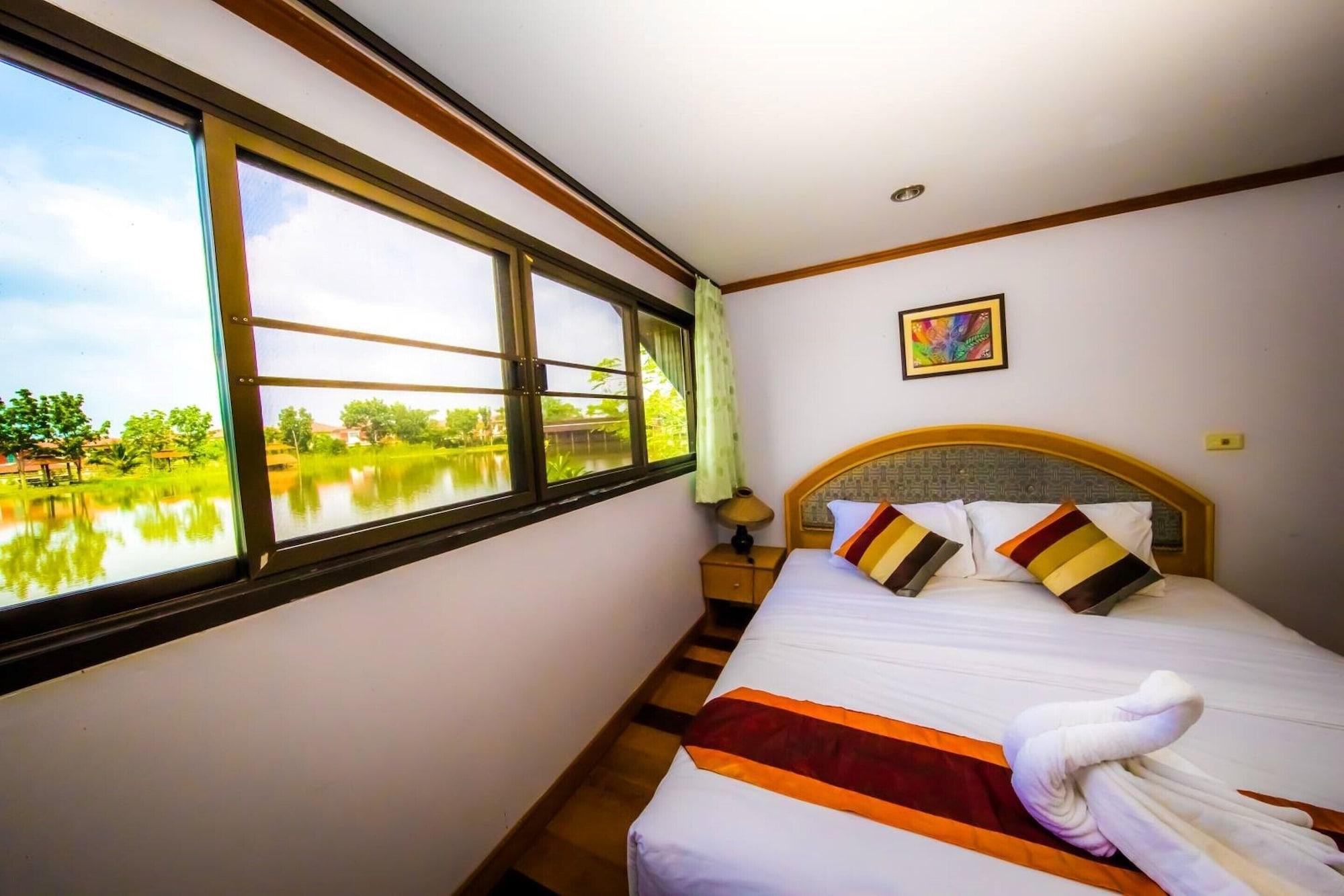 Tanita Lagoon Resort Udon Thani Esterno foto