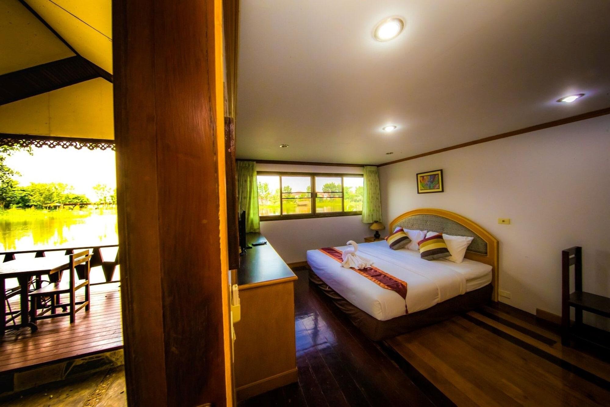 Tanita Lagoon Resort Udon Thani Esterno foto