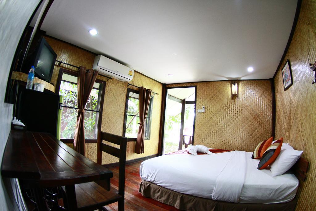 Tanita Lagoon Resort Udon Thani Camera foto